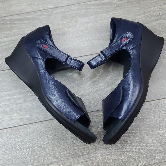 Wolky Women Blue Wedge Sandals {Size 39} - Picture 3 of 8